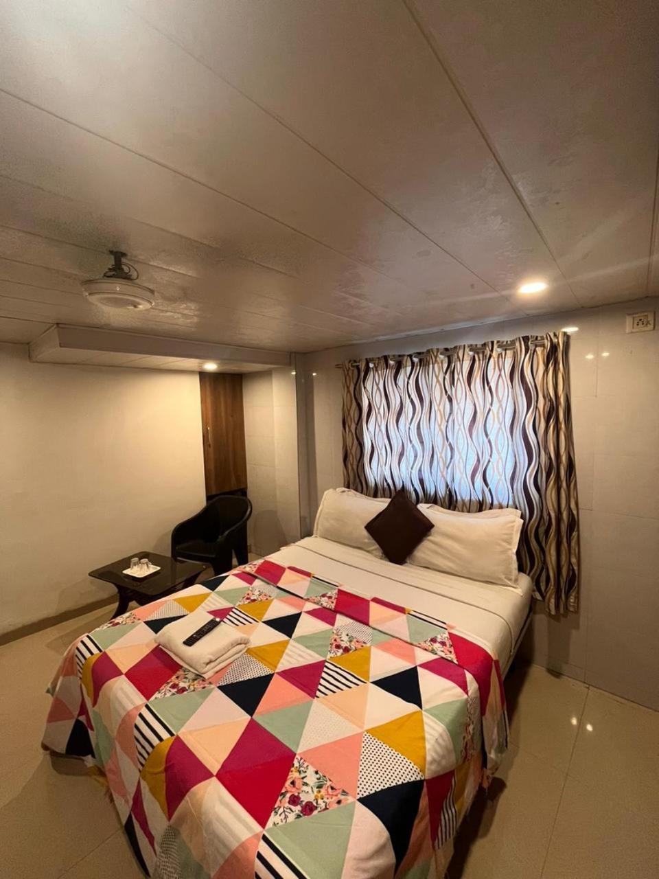 Hotel Havana Mumbai Exterior photo